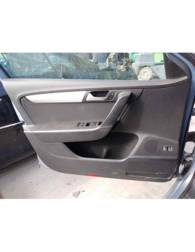 GUARNECIDO PUERTA DELANTERA IZQUIERDA VOLKSWAGEN PASSAT BERLINA (362) - 129584