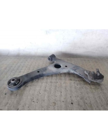 BRAZO SUSPENSION INFERIOR DELANTERO DERECHO TOYOTA AVENSIS BERLINA (T25) - 174396