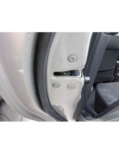 CERRADURA PUERTA TRASERA IZQUIERDA TOYOTA AVENSIS BERLINA (T25) - 174431