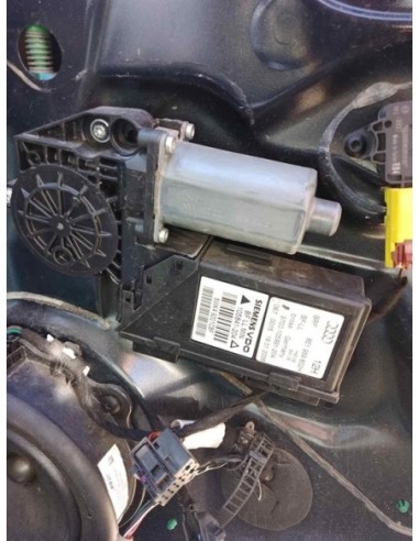 MOTOR ELEVALUNAS DELANTERO DERECHO AUDI A4 AVANT (8E) - 119283