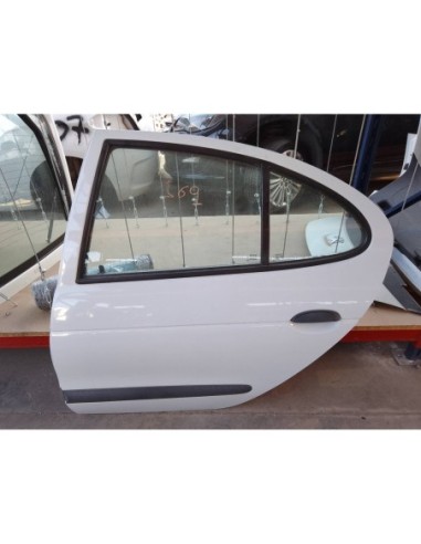 PUERTA TRASERA IZQUIERDA RENAULT MEGANE I FASE 2 GRANDTOUR (KA   ) - 107738