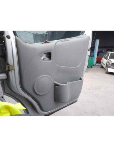 GUARNECIDO PUERTA DELANTERA DERECHA RENAULT TRAFIC II FURGÓN - 136803