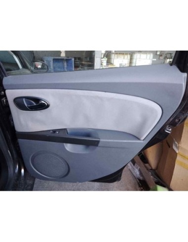 GUARNECIDO PUERTA TRASERA DERECHA SEAT LEON (1P1) - 214221